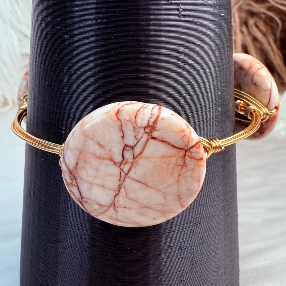 Wired wrapped goldtone, three stone bangle bracelet - Picture 10 of 14